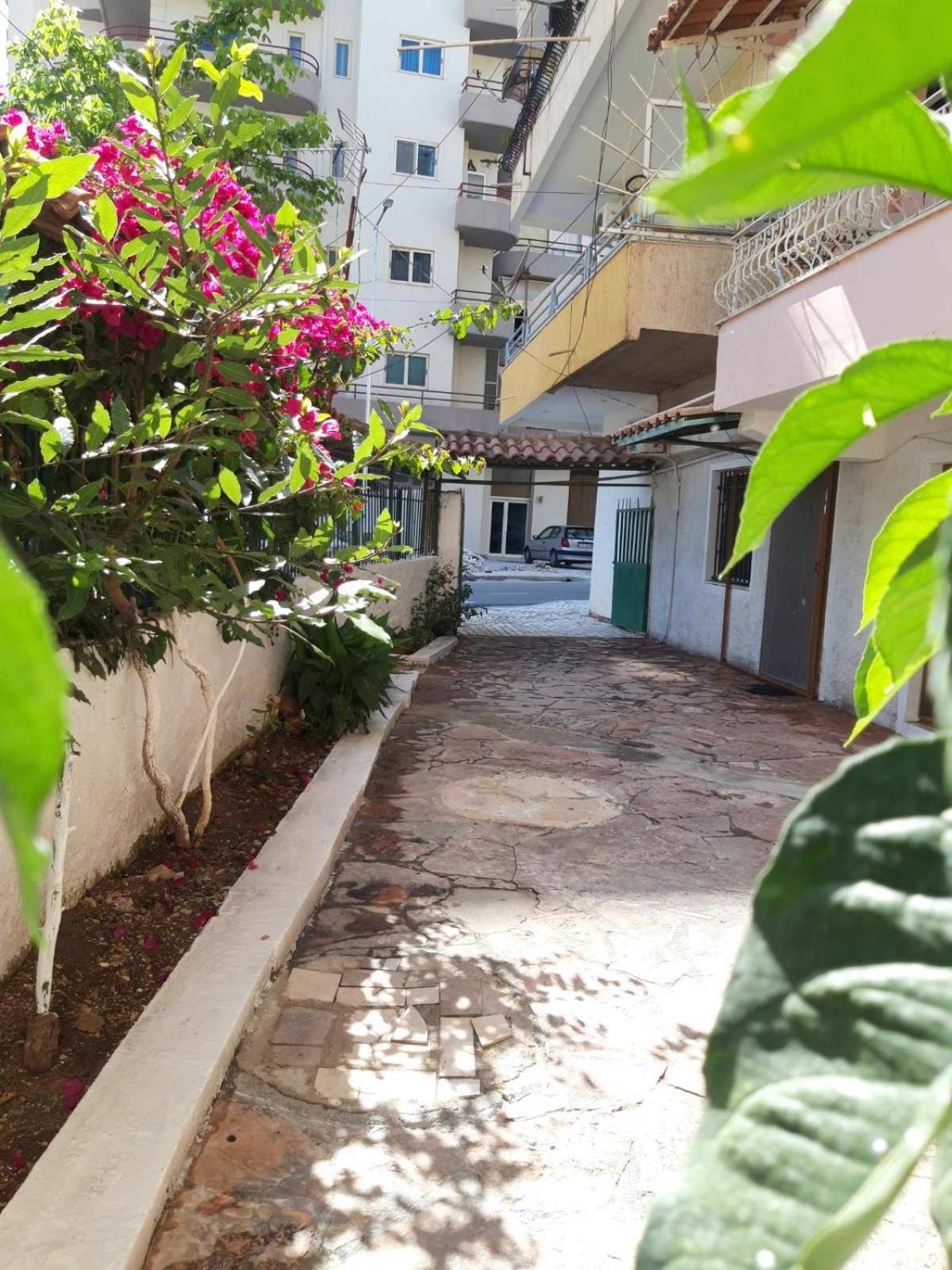 Gogo'S Sea Side Apartment ซารานเดอ ภายนอก รูปภาพ