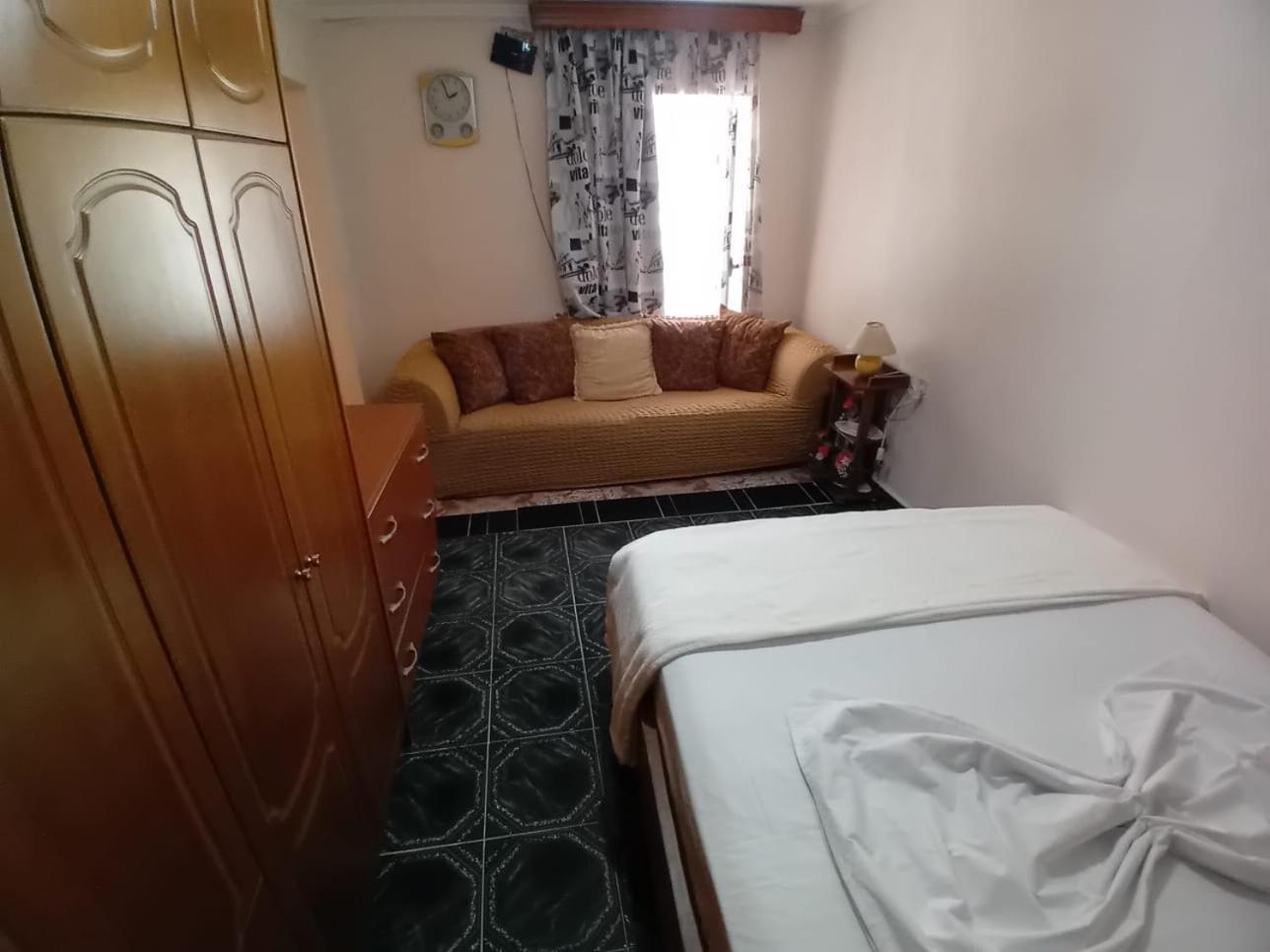 Gogo'S Sea Side Apartment ซารานเดอ ภายนอก รูปภาพ